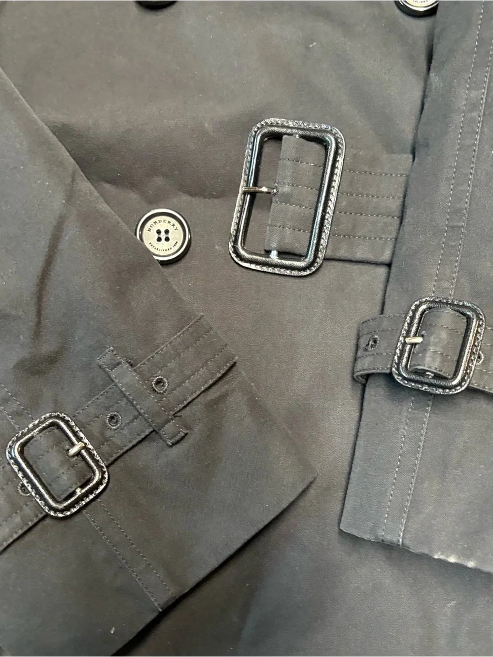Burberry Westminster trench coat. - Picture 12 of 16